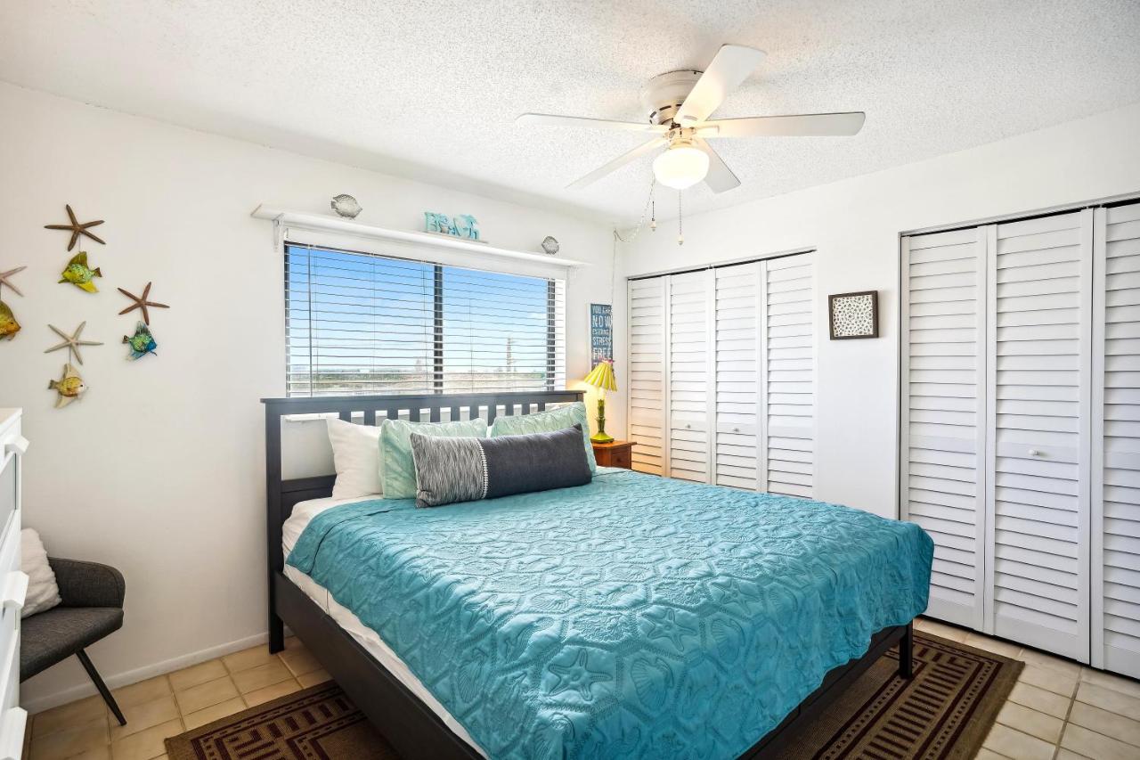 Sunset Chateau 409 St. Pete Beach Esterno foto
