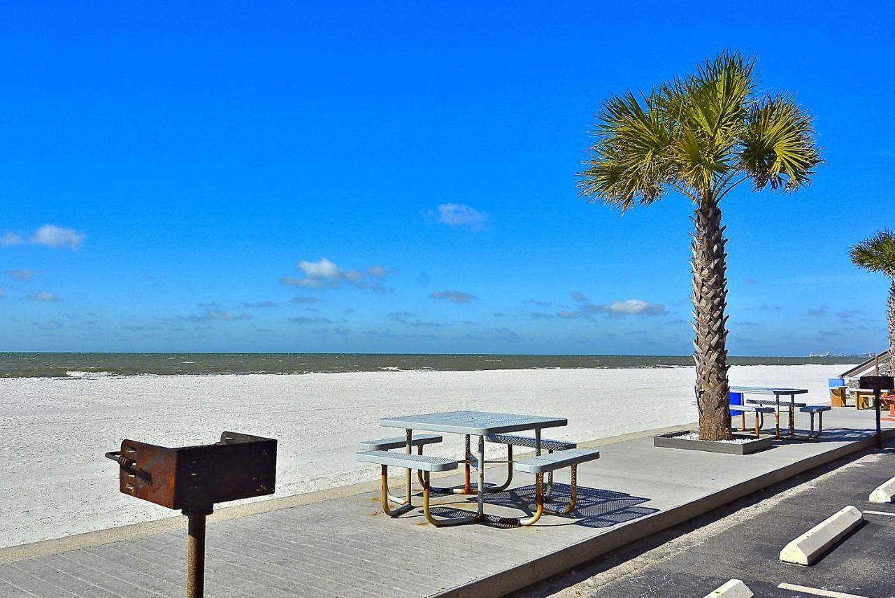 Sunset Chateau 409 St. Pete Beach Esterno foto