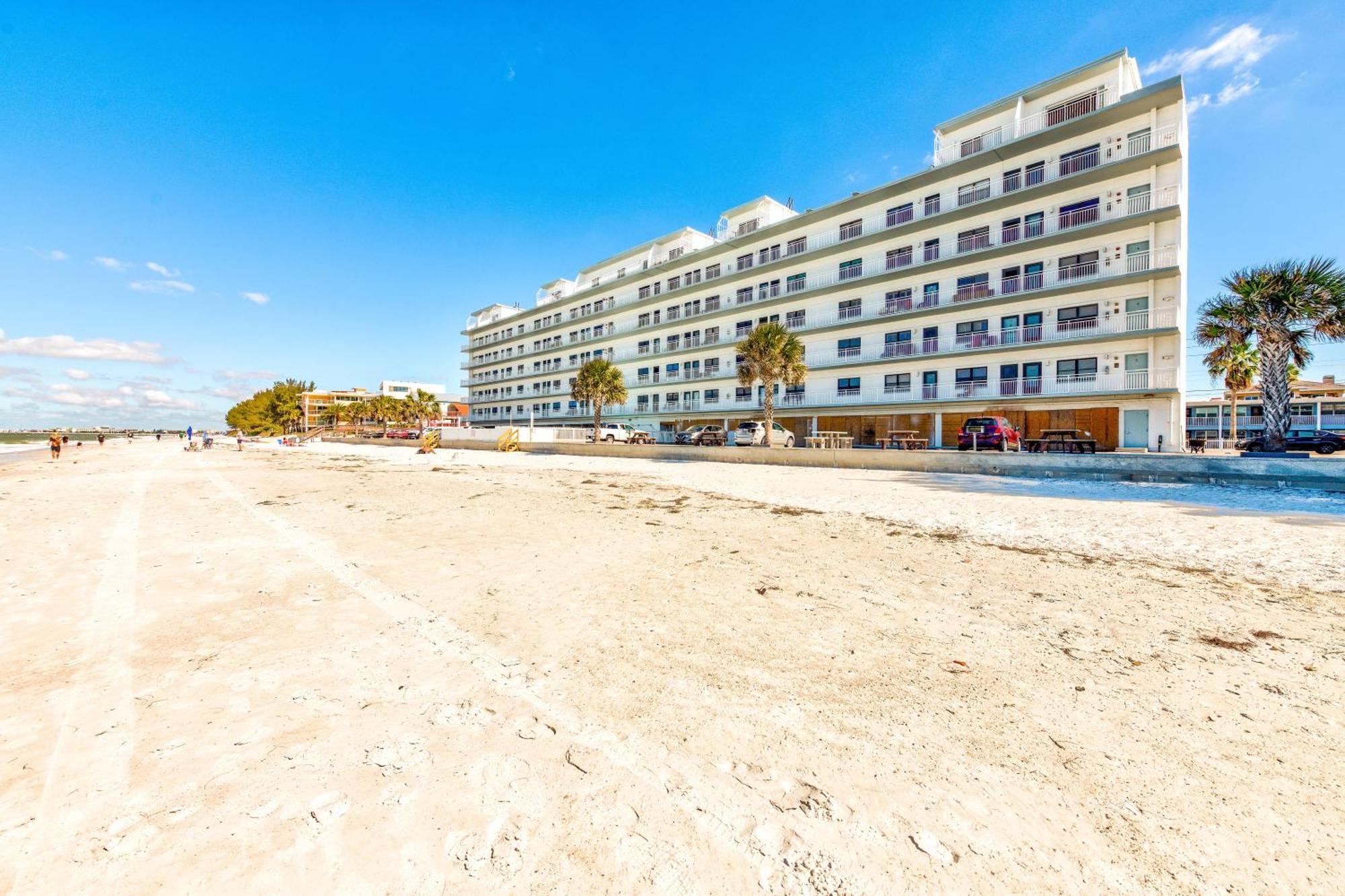 Sunset Chateau 409 St. Pete Beach Esterno foto